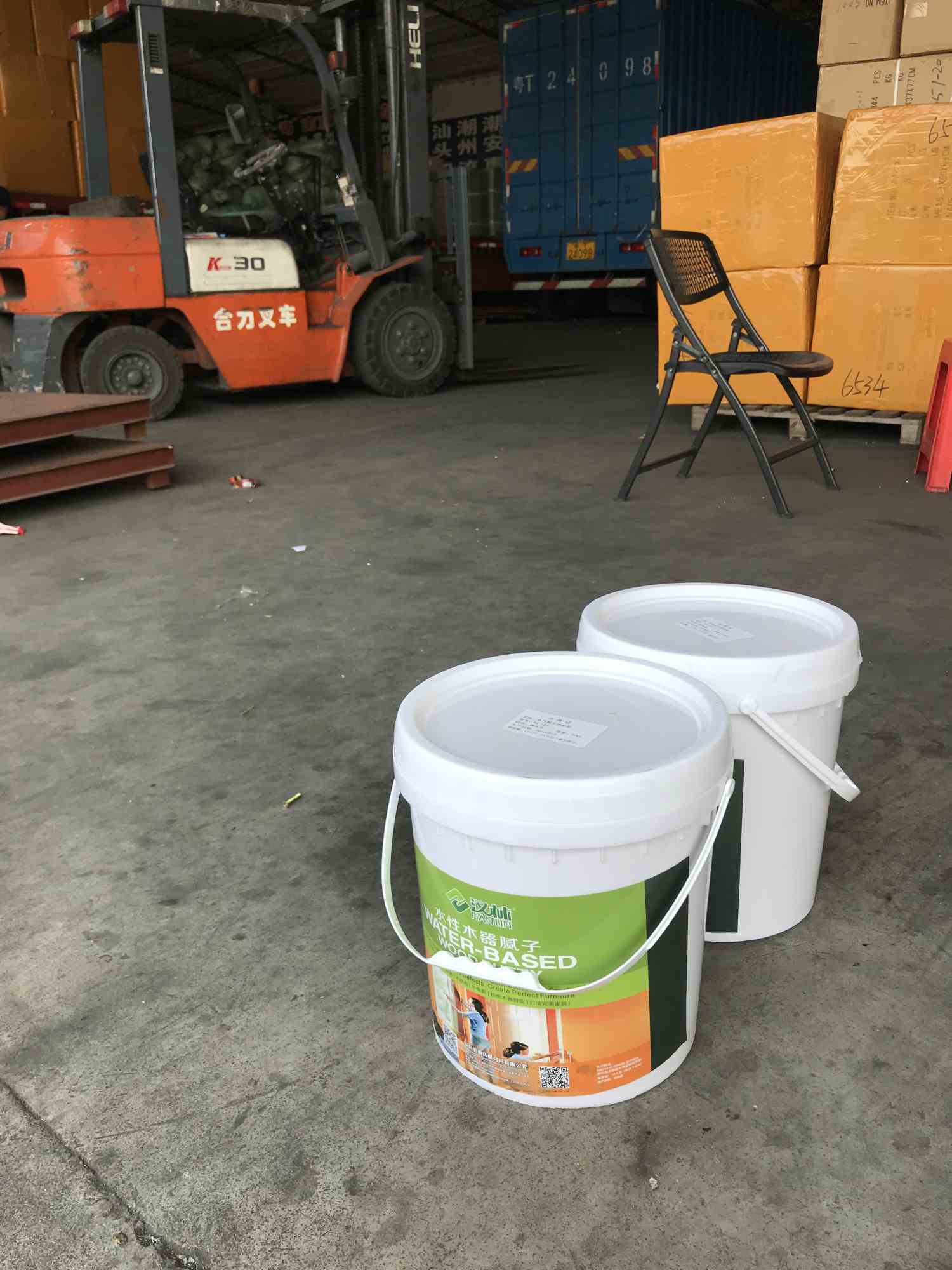 江西客户订购的60公斤汉林水性修补腻子已发货，请查收！